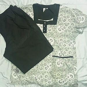 Scrub set